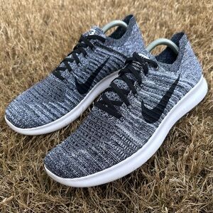 Nike Free RN Flyknit Running Shoes Mens 10 Oreo Black White Athletic Lightweight